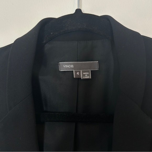 Vince Black Single Button Blazer Size 4 Navy Detail - Picture 5 of 8